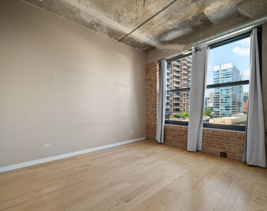1516 S Wabash Avenue - Photo Thumbnail 8