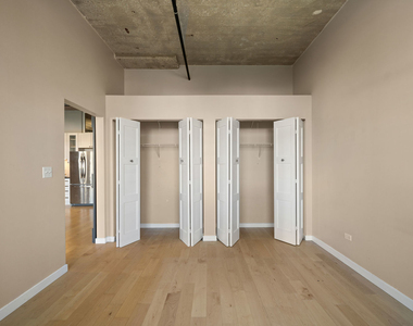 1516 S Wabash Avenue - Photo Thumbnail 9