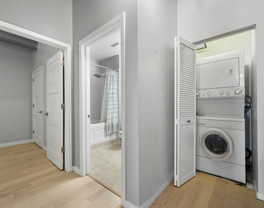 1516 S Wabash Avenue - Photo Thumbnail 10