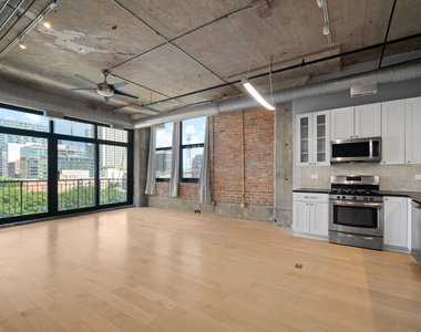 1516 S Wabash Avenue - Photo Thumbnail 1