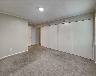 3013 Alberta Drive - Photo Thumbnail 14