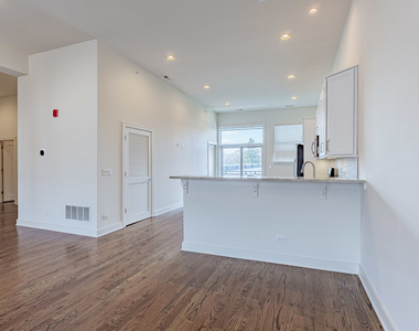 2100 Greenwood Street - Photo Thumbnail 4