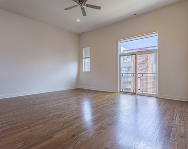 2100 Greenwood Street - Photo Thumbnail 3