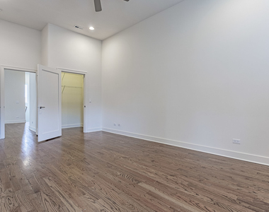 2100 Greenwood Street - Photo Thumbnail 12