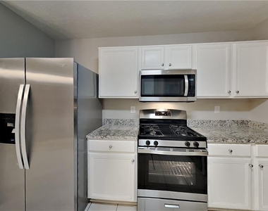 1517 Galewood Circle - Photo Thumbnail 4