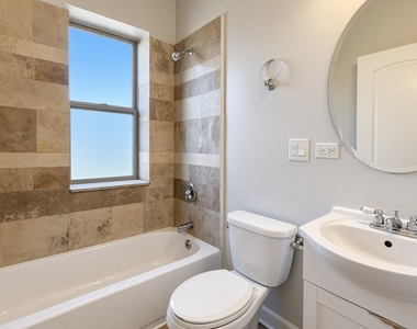 7225 N Rogers Avenue - Photo Thumbnail 8