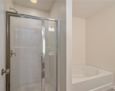 5004 Longview Walk - Photo Thumbnail 10