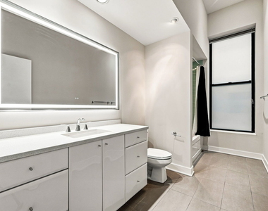 114 N Aberdeen Street - Photo Thumbnail 18
