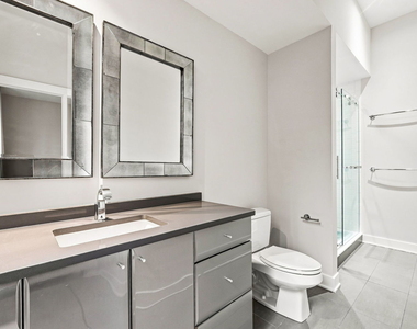 114 N Aberdeen Street - Photo Thumbnail 13