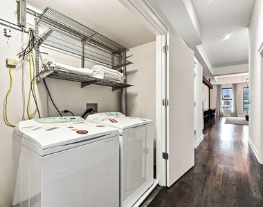 114 N Aberdeen Street - Photo Thumbnail 23