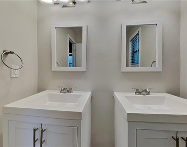 5990 Bayside Drive Nw - Photo Thumbnail 10