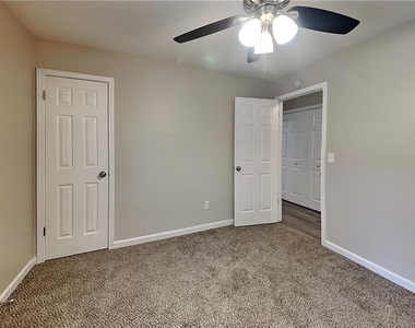 287 Jamie Drive - Photo Thumbnail 12