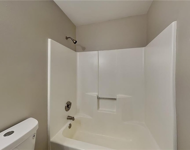 287 Jamie Drive - Photo Thumbnail 14