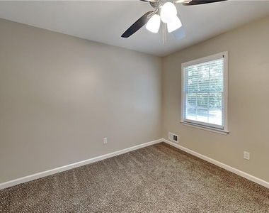 287 Jamie Drive - Photo Thumbnail 11