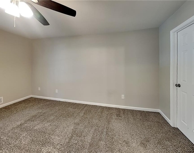 287 Jamie Drive - Photo Thumbnail 5