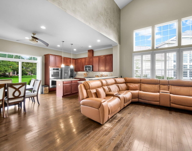 1031 Ravendale Court - Photo Thumbnail 6