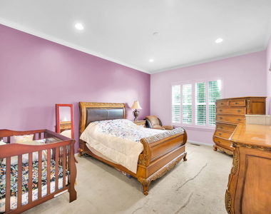 1031 Ravendale Court - Photo Thumbnail 16
