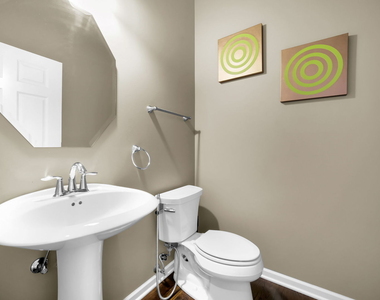 1031 Ravendale Court - Photo Thumbnail 14