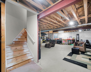 1031 Ravendale Court - Photo Thumbnail 27