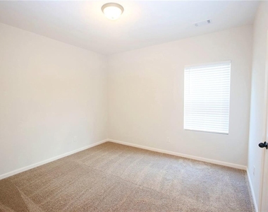 2225 Whistler Way Ne - Photo Thumbnail 12