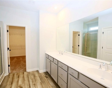 2225 Whistler Way Ne - Photo Thumbnail 17
