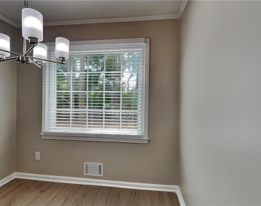 1745 Spindle Top Court Sw - Photo Thumbnail 9