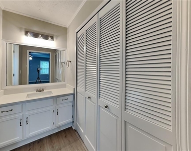1745 Spindle Top Court Sw - Photo Thumbnail 17