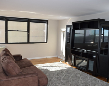 2700 N Hampden Court - Photo Thumbnail 8