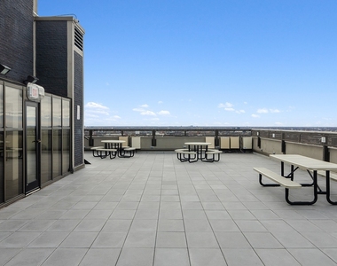 2700 N Hampden Court - Photo Thumbnail 22