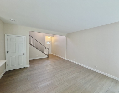 25 Melrose Court - Photo Thumbnail 5