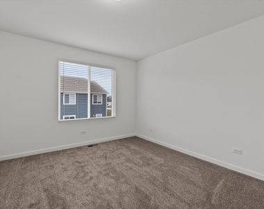 1038 Gillespie Lane - Photo Thumbnail 11
