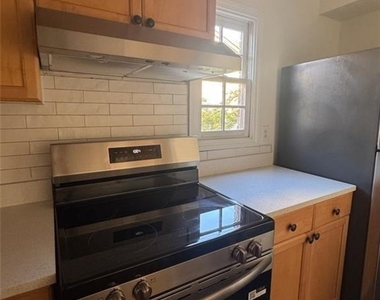 3091 Colonial Way - Photo Thumbnail 5