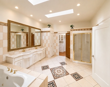 1506 Oswego Road - Photo Thumbnail 12