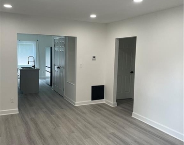 1700 North Avenue Nw - Photo Thumbnail 4