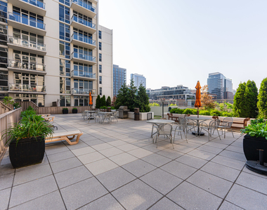 901 W Madison Street - Photo Thumbnail 24
