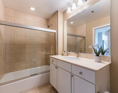 901 W Madison Street - Photo Thumbnail 17