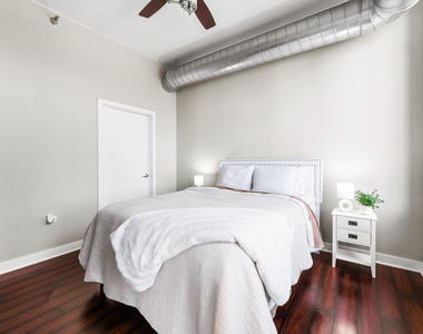 901 W Madison Street - Photo Thumbnail 18