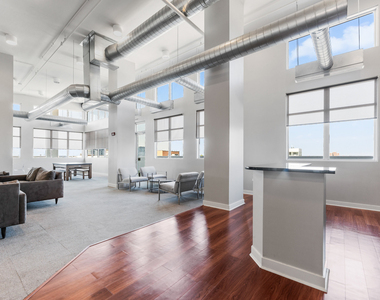 901 W Madison Street - Photo Thumbnail 27