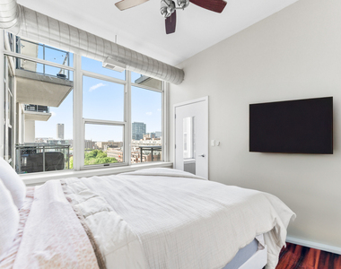 901 W Madison Street - Photo Thumbnail 20