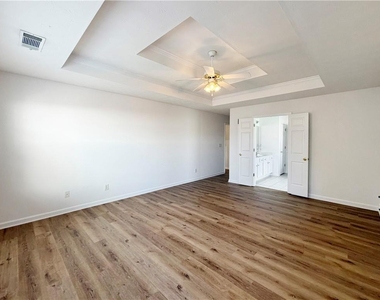 3385 Stoneleigh Run Drive - Photo Thumbnail 11