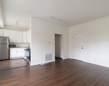 3751 N Halsted Street - Photo Thumbnail 3