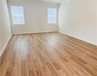 129 King Village - Photo Thumbnail 16
