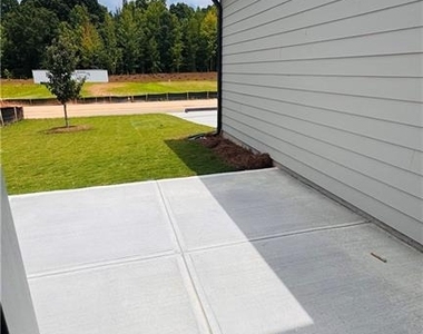 129 King Village - Photo Thumbnail 22