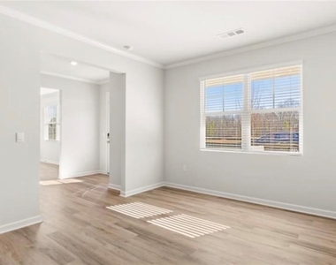 129 King Village - Photo Thumbnail 8