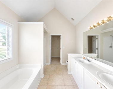 1203 Soaring Ridge - Photo Thumbnail 13