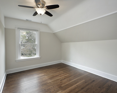 1121 Grant Street - Photo Thumbnail 5