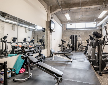 210 S Desplaines Street - Photo Thumbnail 21
