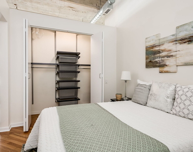 210 S Desplaines Street - Photo Thumbnail 16