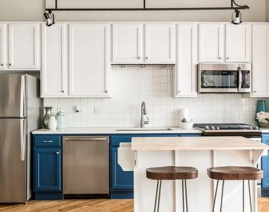 210 S Desplaines Street - Photo Thumbnail 12