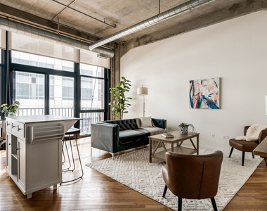 210 S Desplaines Street - Photo Thumbnail 5